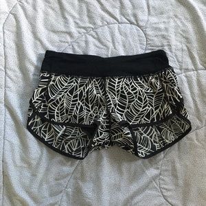 🌷Lululemon Speed Up Short🌷